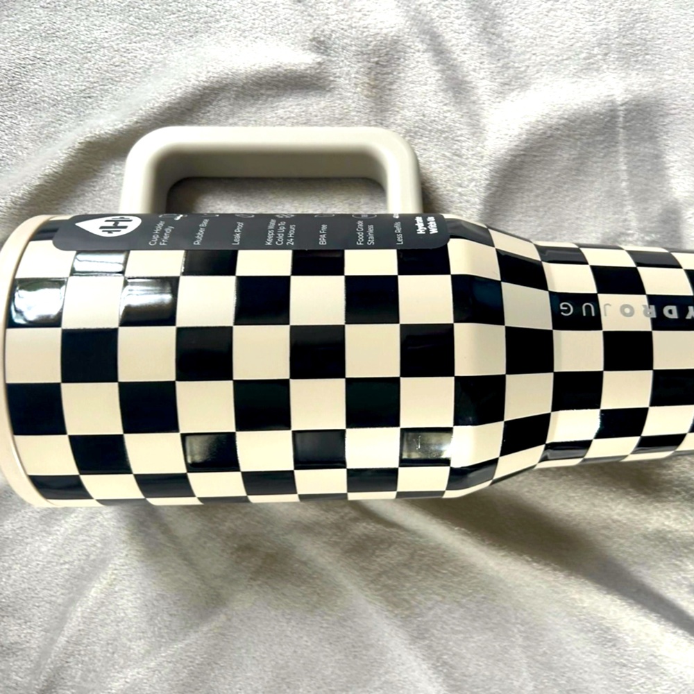 Aubrey Checkered HydroJug